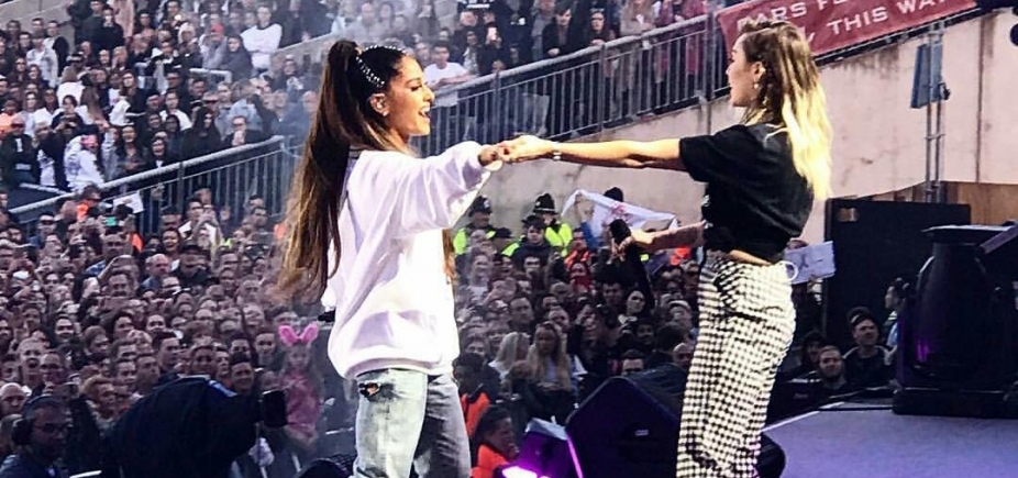  Artistas fazem show beneficente em homenagem a vítimas de atentado em Manchester 