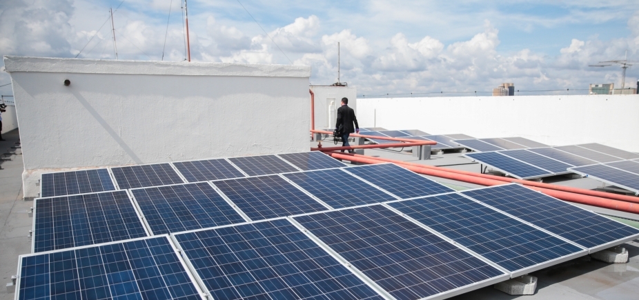 Parque solar Lapa entra em operação nesta segunda