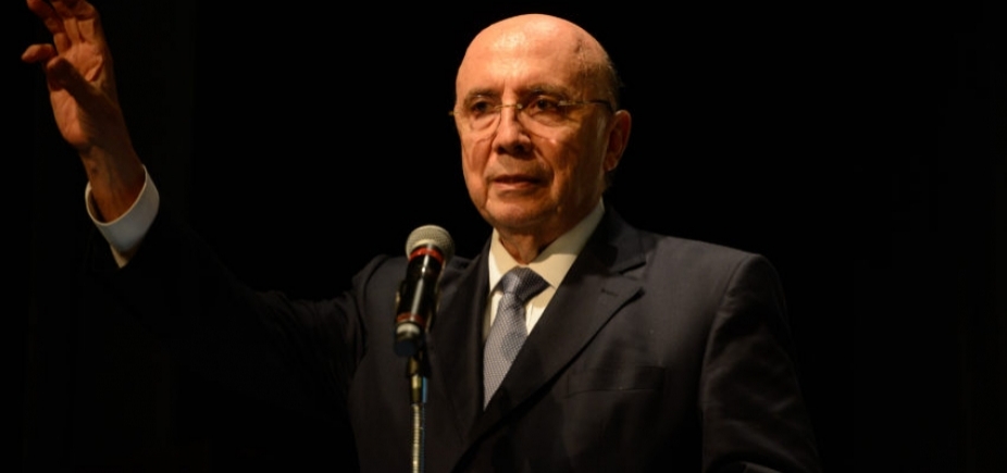 Previdência deve ser aprovada ainda este mês no Congresso, diz Meirelles