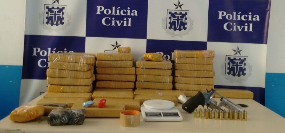 Suspeito é preso em Feira de Santana com 29 quilos de droga e arma