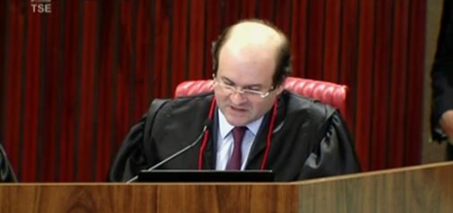 Tarcisio Vieira vota pela absolvição da chapa Dilma-Temer 