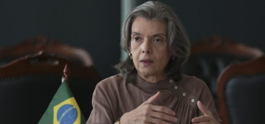 Cármen Lúcia repudia possível espionagem contra Fachin: \'Própria de ditaduras\'