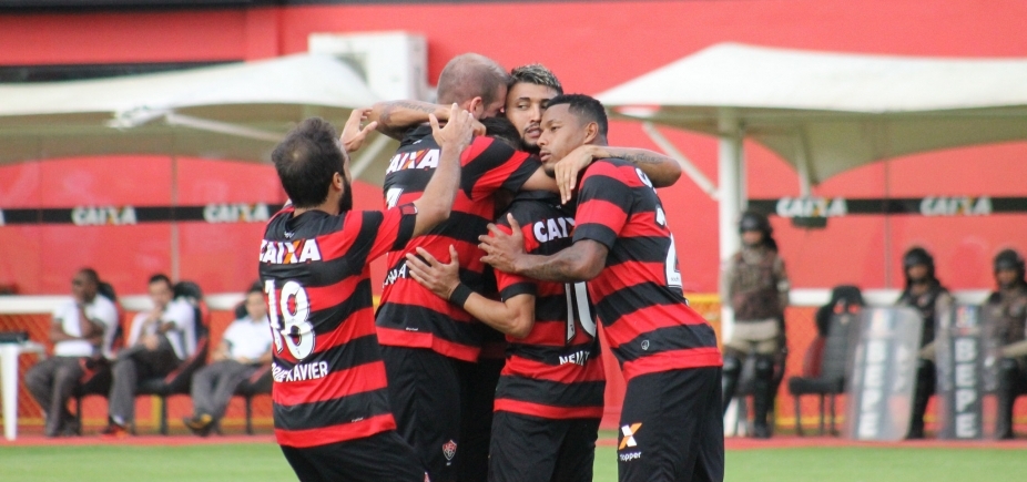 De volta ao Barradão, Vitória vence o Atlético-MG por 2 a 0 e ganha a primeira no Brasileirão