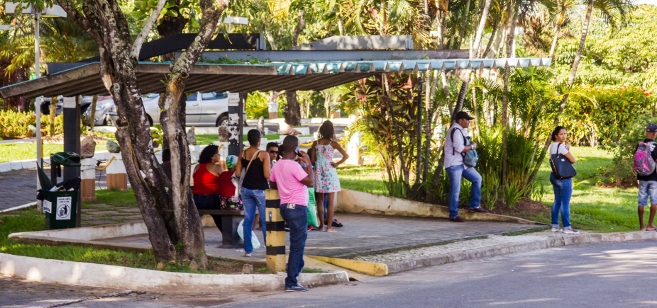 Prefeitura não prova ofício do governo por retirada de ônibus do CAB, mas mostra que informou mudança