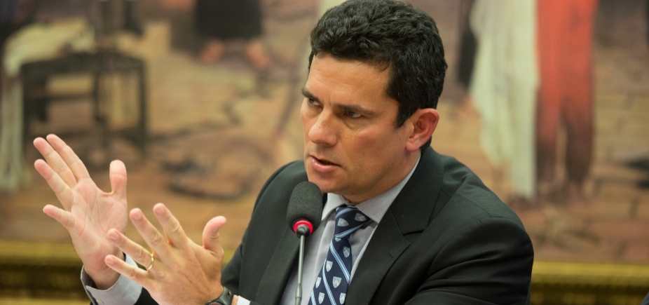 Moro determina que Polícia Federal devolva iPads dos netos de Lula