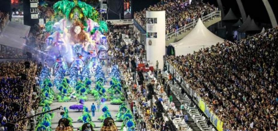 Rio de Janeiro: Crivella volta a dizer que vai manter cortes para escolas de samba