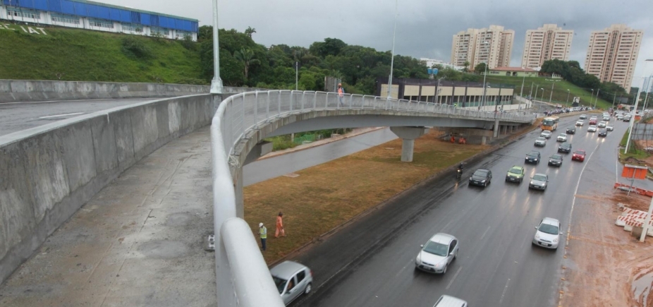 Governador inaugura novo viaduto na Av. Paralela: “Facilitar a mobilidade”