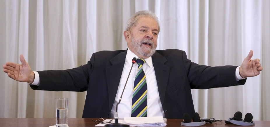 Lula lidera com 30%, Marina e Bolsonaro aparecem empatados em 2º, aponta Datafolha