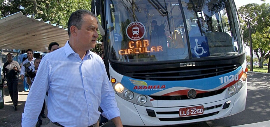 Dauster anuncia que ônibus do governo para alimentar metrô terão ar e wi-fi