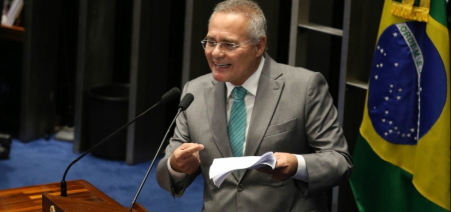 Renan anuncia saída da liderança do PMDB no Senado