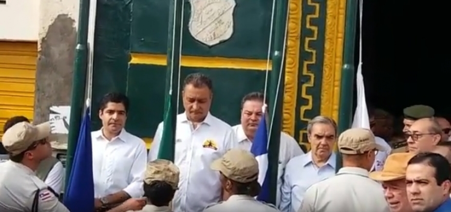 Neto é chamado de \'golpista\' durante hasteamento das bandeiras no 2 de Julho; veja vídeo 