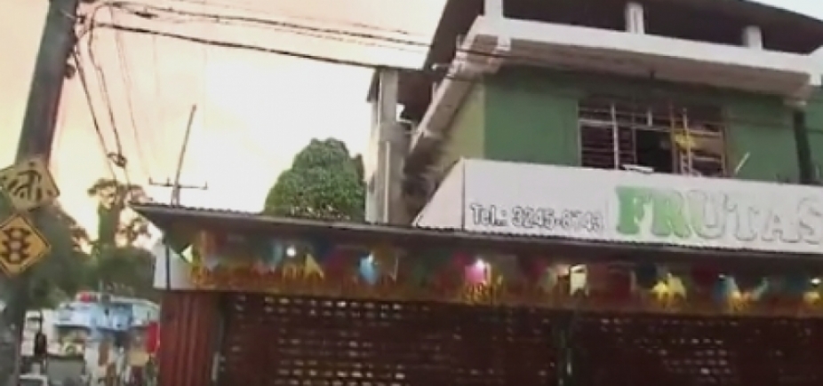 Incêndio destrói parte de mercado de frutas na Av. Centenário