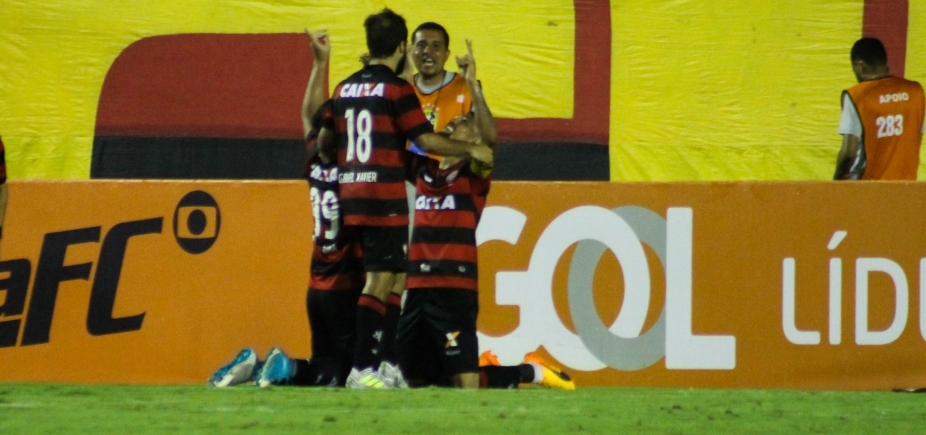 Vitória vence o Atlético-GO e dorme fora da zona de rebaixamento