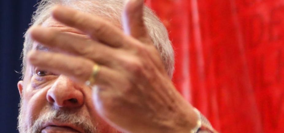 Bolsa de valores dispara após condenação do ex-presidente Lula