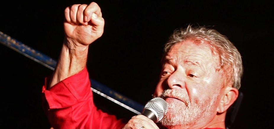 Ex-presidente Lula faz pronunciamento sobre condenação no caso do triplex