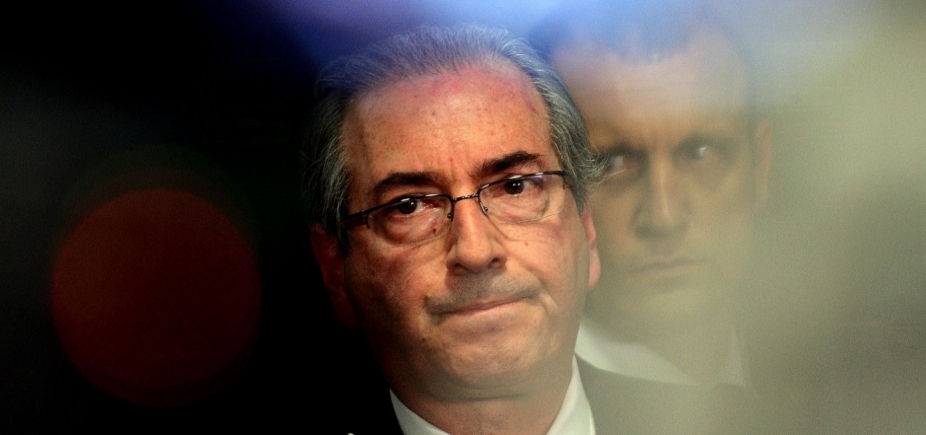 De olho em liberdade, Cunha entrega anexos de delação para PGR 