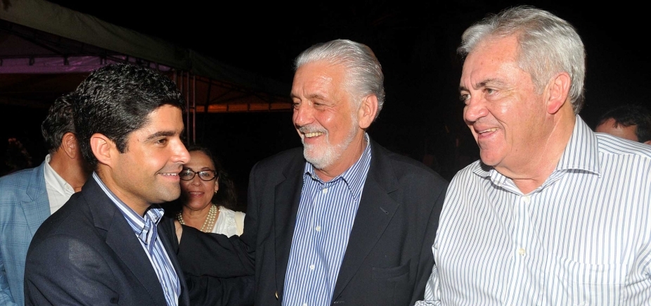 \'Quem sou eu para discutir com uma autoridade política da estatura de Neto?\', ironiza Otto