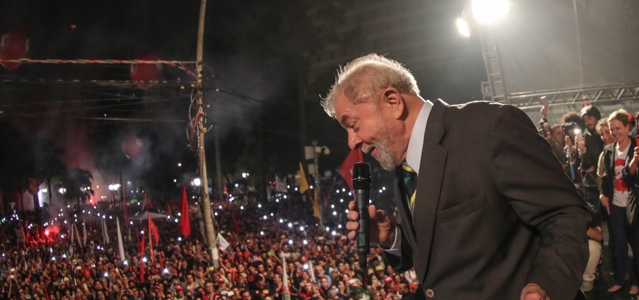 Defesa de Lula diz que bloqueio de contas é ilegal; PT cita \'vingança\' de Moro