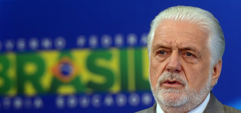 \'O PT perde um companheiro\', diz Wagner sobre morte do ex-assessor de Lula e Dilma