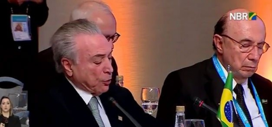 Meirelles dorme durante discurso de Temer na Cúpula do Mercosul; veja vídeo