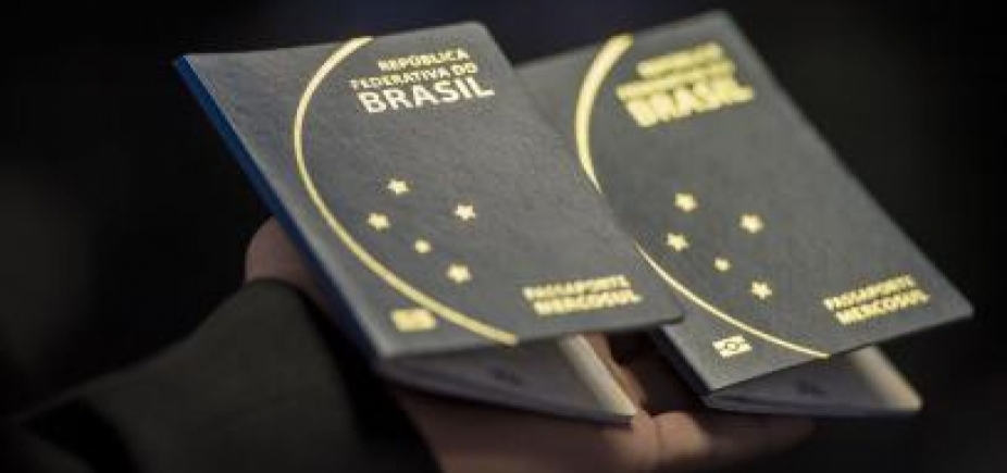 Ministério da Justiça diz que PF já pode retomar emissão de passaportes