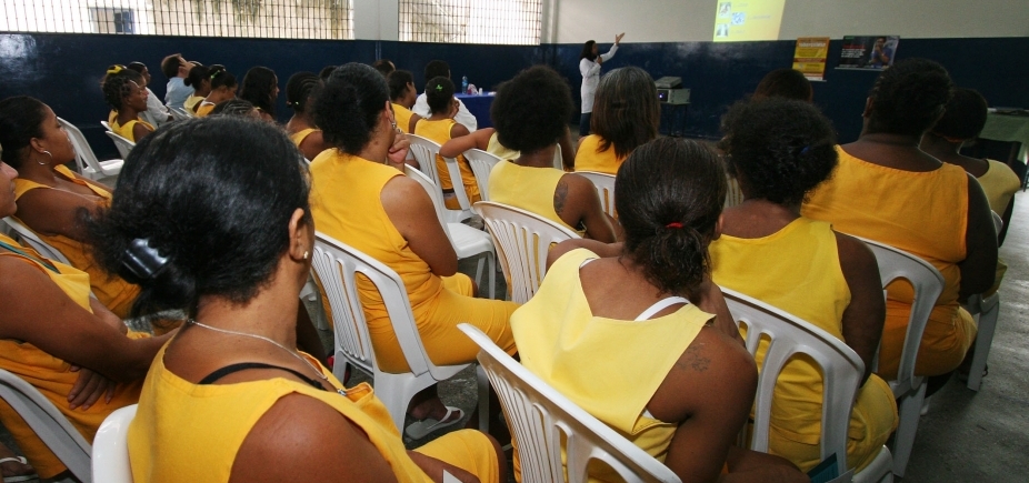 Juiz absolve mulher que tentou entrar na Mata Escura com celular na vagina e decisão gera polêmica