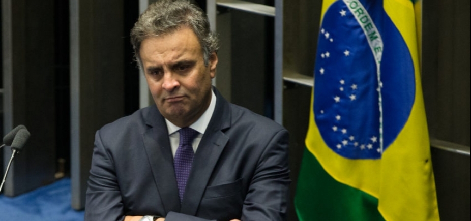Tasso Jereissati continua na presidência interina do PSDB, anuncia Aécio
