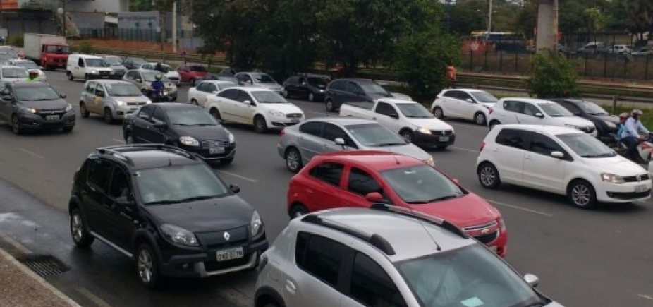 Trânsito: confira os pontos de retenção nesta sexta-feira 