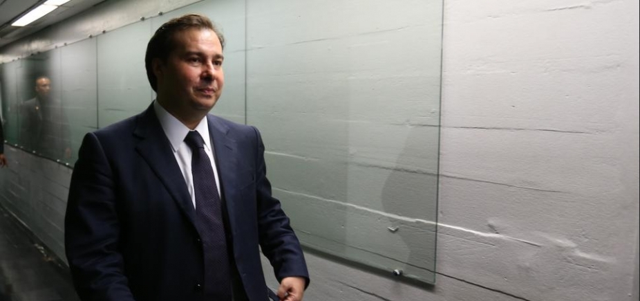 A pedido de Rodrigo Maia, Fachin adia depoimento à Polícia Federal