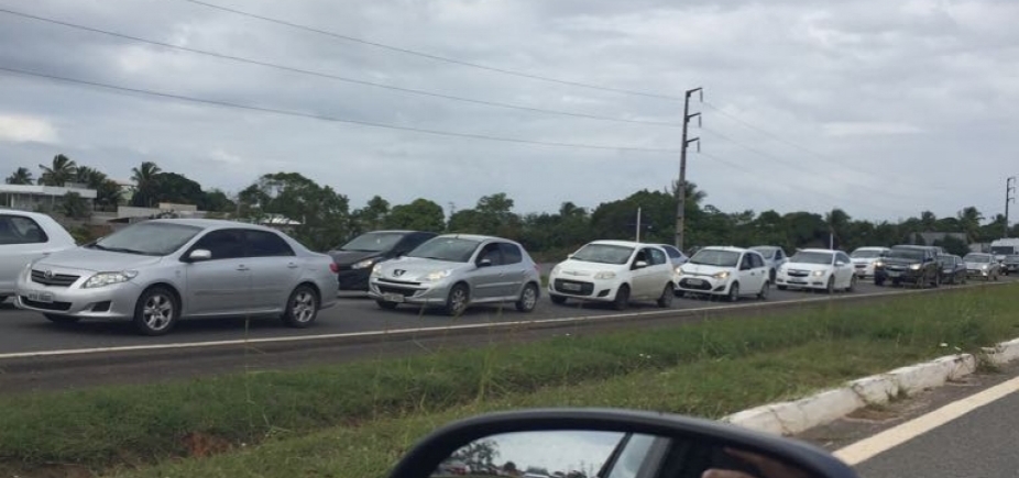 Obras da CLN voltam a causar congestionamento na Estrada do Coco