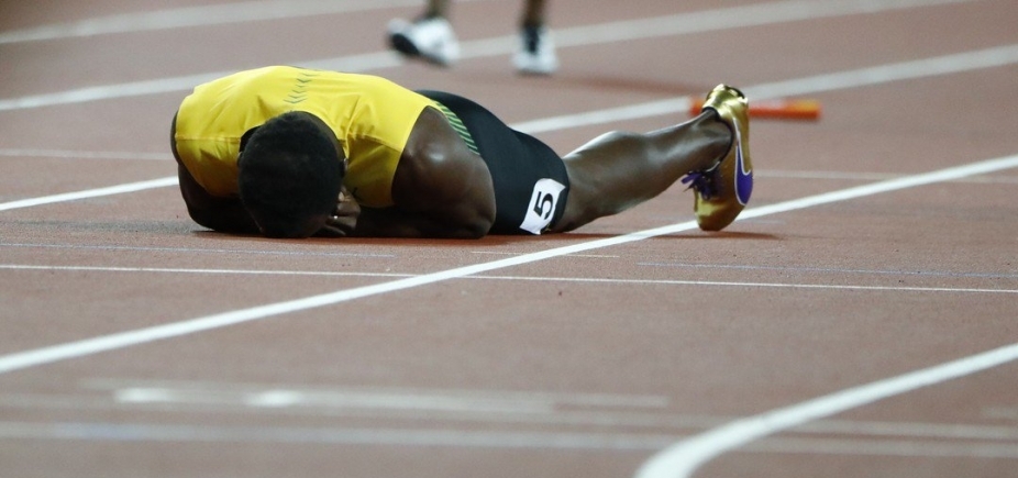 Bolt sofre lesão e abandona prova de despedida da carreira