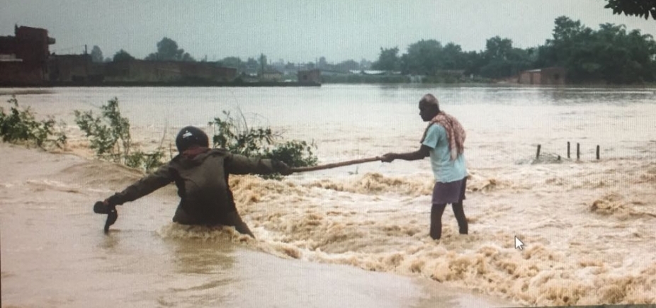 Deslizamentos e inundações no Nepal deixam pelo menos 40 mortos e milhares de desabrigados 