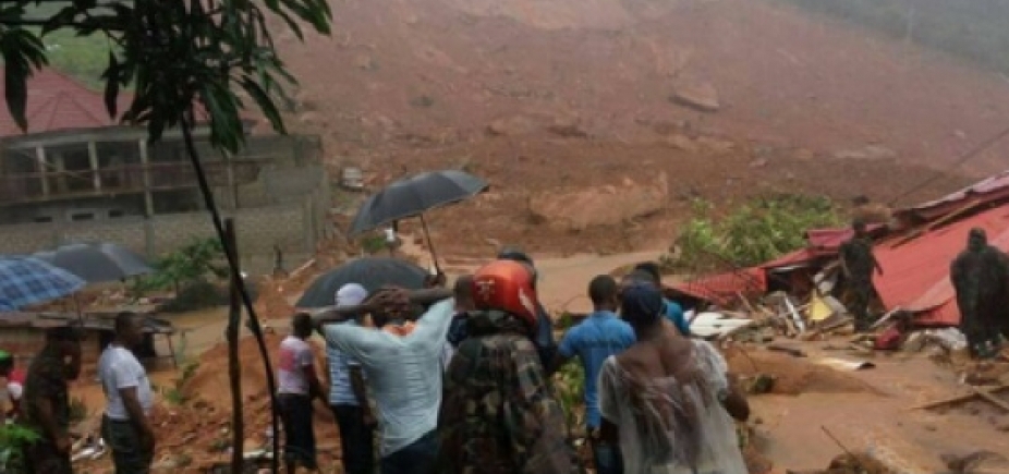 Deslizamento de terra deixa mais de 200 mortos em Serra Leoa