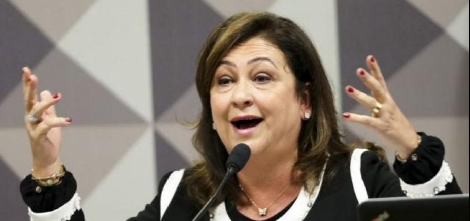 PMDB recomenda afastamento da senadora Kátia Abreu