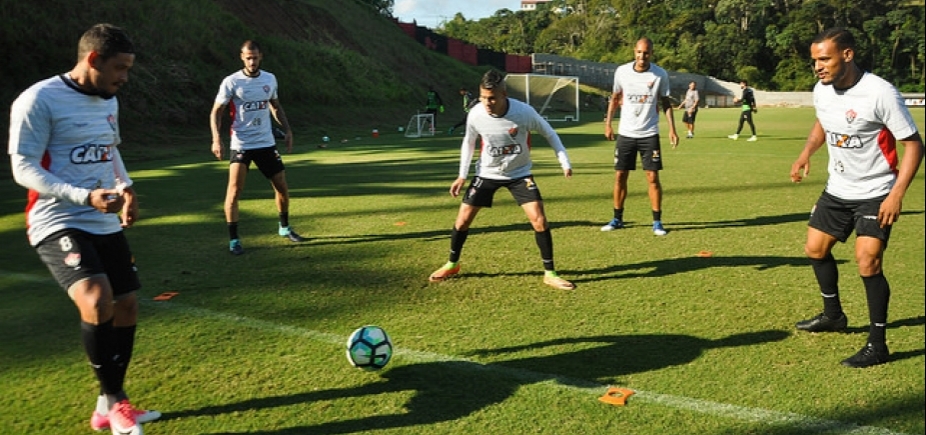Com novidades, Mancini relaciona 20 jogadores para enfrentar o Corinthians