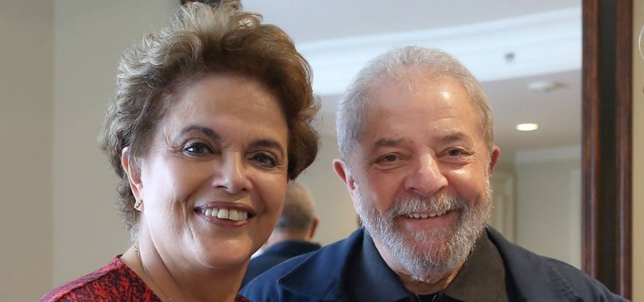 Dilma chega a Salvador para encontro com Lula e Rui