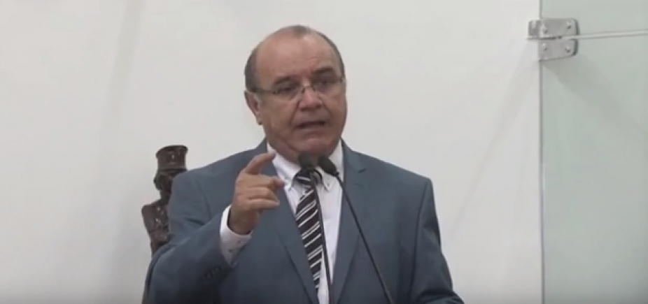 José Carneiro Rocha é eleito novo presidente da Câmara Municipal de Feira de Santana