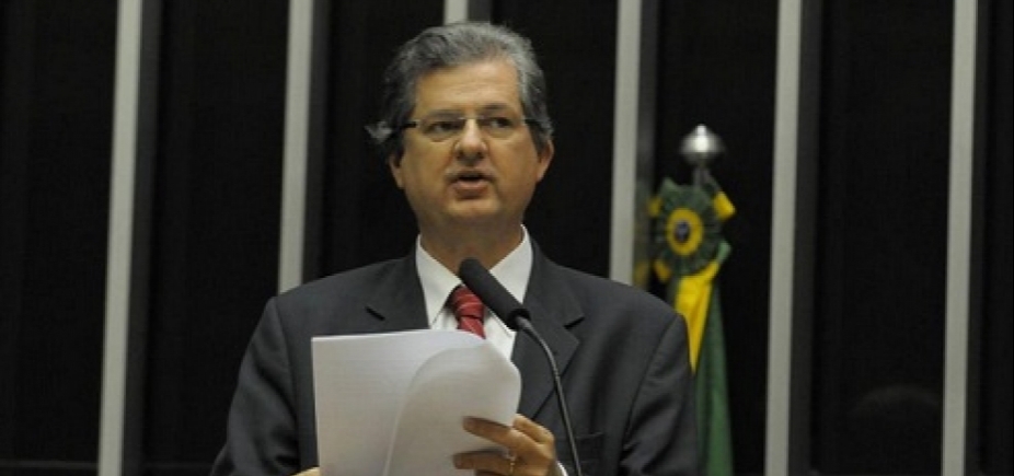 "Nunca o partido esteve tão dividido", diz Jutahy sobre o PSDB