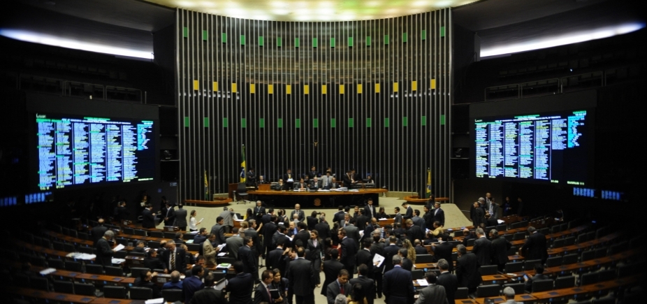 Câmara inicia debate sobre PEC da reforma política