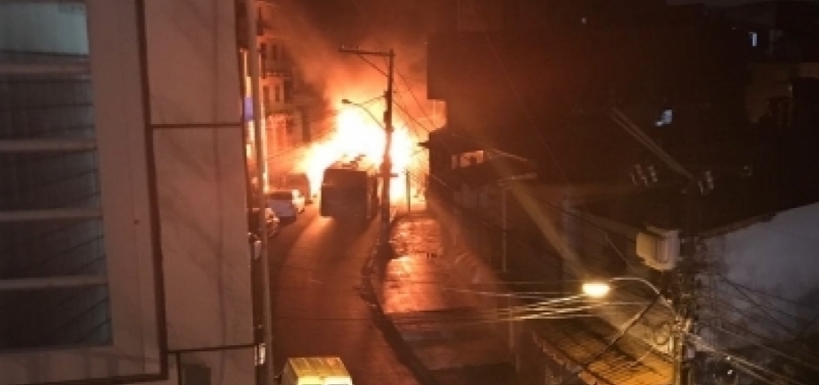 Suspeito de incendiar ônibus em Tancredo Neves é detido
