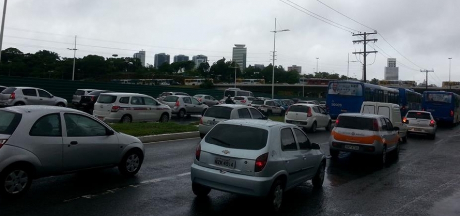 Salvador tem trânsito lento nas principais vias nesta terça-feira; confira 