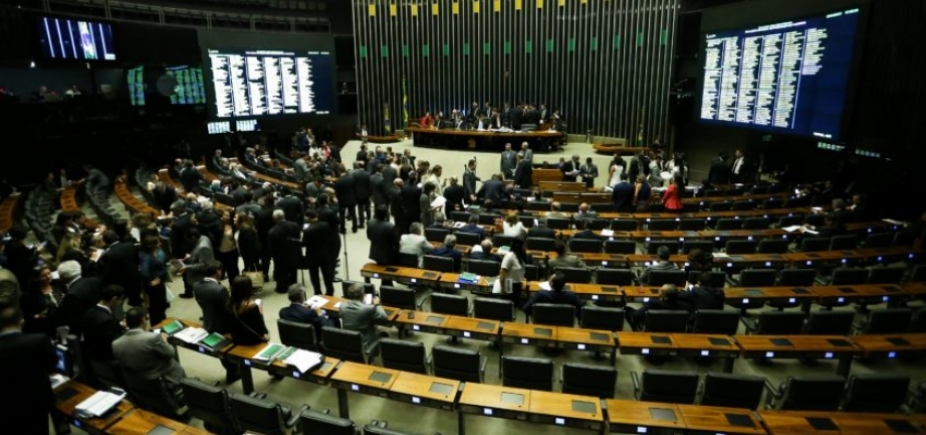 Câmara inicia discussão da PEC que estabelece fim das coligações partidárias