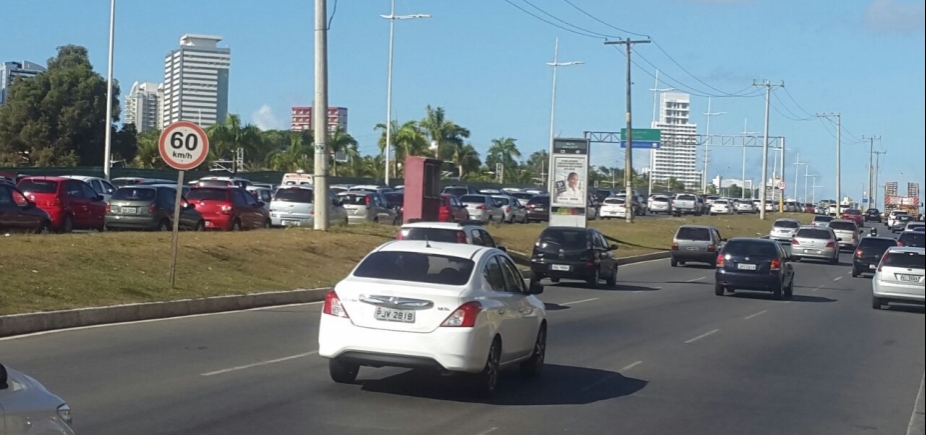 Obra termina, mas trânsito continua congestionado na Orla de Salvador