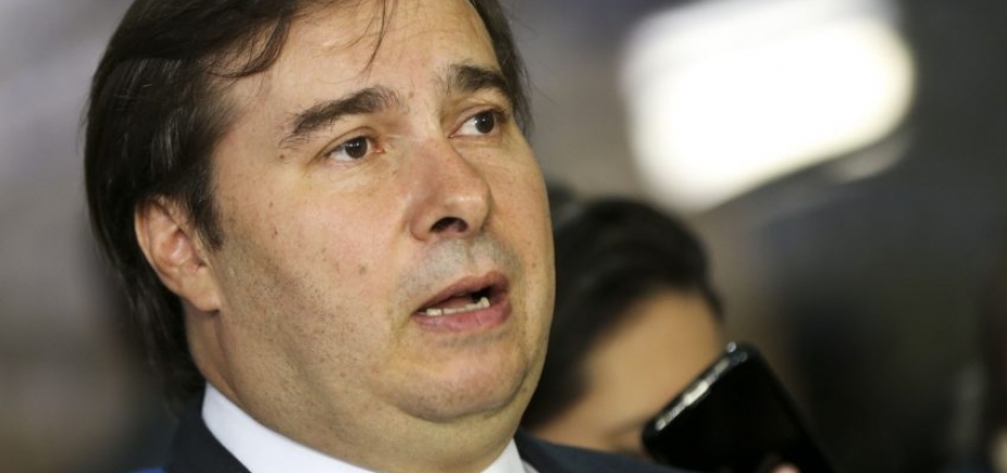 Maia diz que votação da Previdência será em outubro, após reforma política