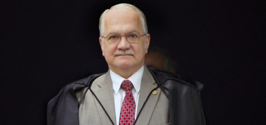A pedido da PGR, Fachin arquiva inquérito contra Dilma, Cardozo e ministros do STJ