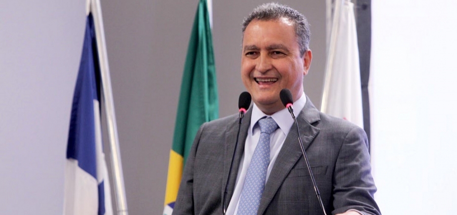 Rui defende \"extensa reforma política\": \"Se fabrica partido como se faz pão\"