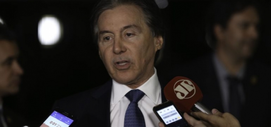 Sobre afastamento de Aécio, Eunício diz que cabe ao Senado tomar decisão ʹse Constituição foi feridaʹ