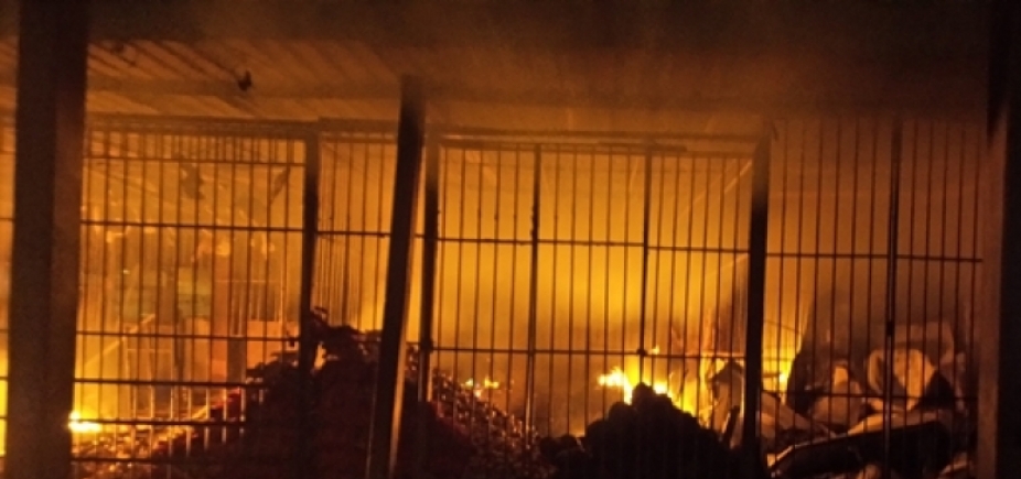 Feira livre é destruída por incêndio em Barreiras 