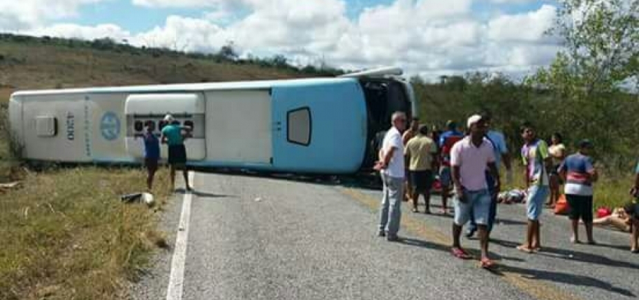 Cinco pessoas morrem em acidente com ônibus na Chapada Diamantina 