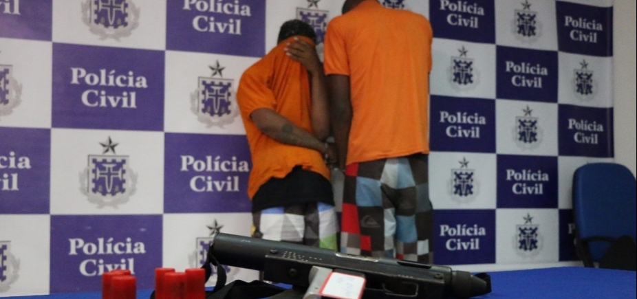 PM prende acusados de homicídio e apreende submetralhadora americana em São Cristóvão